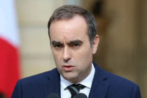 New French PM resigns shortly after assuming office