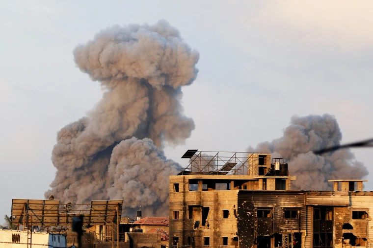 Israel continus to launch airstrikes in Gaza ignoring Trump's call for peace