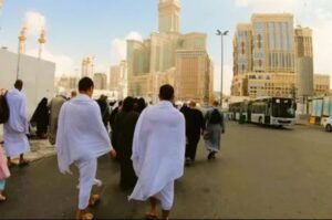 Embracing Daily Life in Makkah Weather: Staying Healthy and Hydrated in the Heat