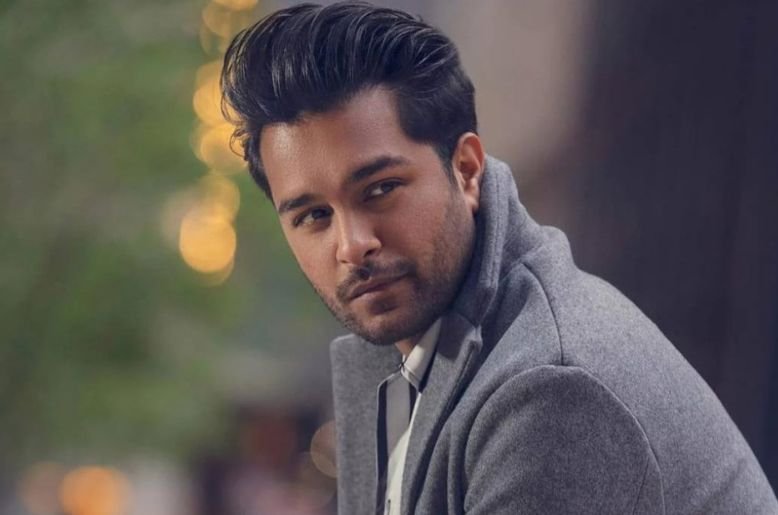 Asim Azhar unveils his first independent album 'Asim Ali'