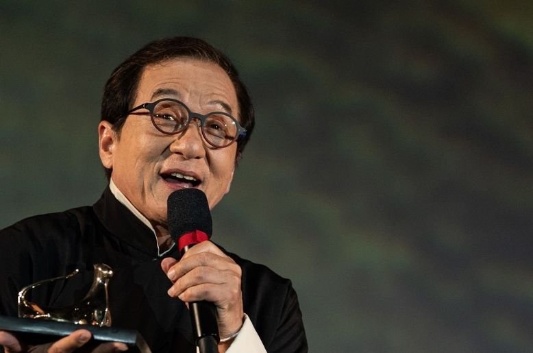 Jackie Chan on the set of Armour of God Ultimatum