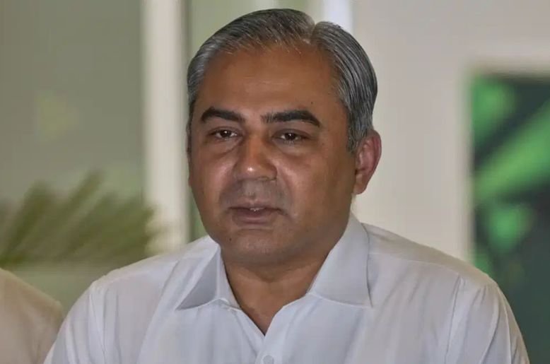 Mohsin Naqvi says KP govt protecting illegal Afghans