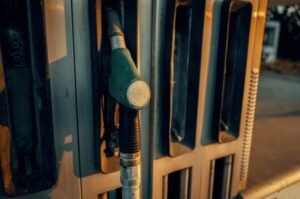 Petroleum Prices for December Expected to Drop