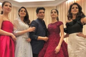 Saba Qamar and Mahira Khan