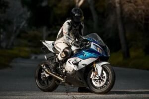 Top 10 Reasons Riders Love the BMW S1000RR