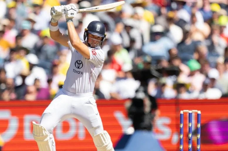 England clinches first Ashes win