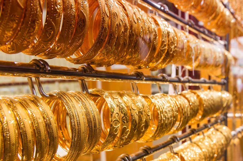 Gold jewellery stolen