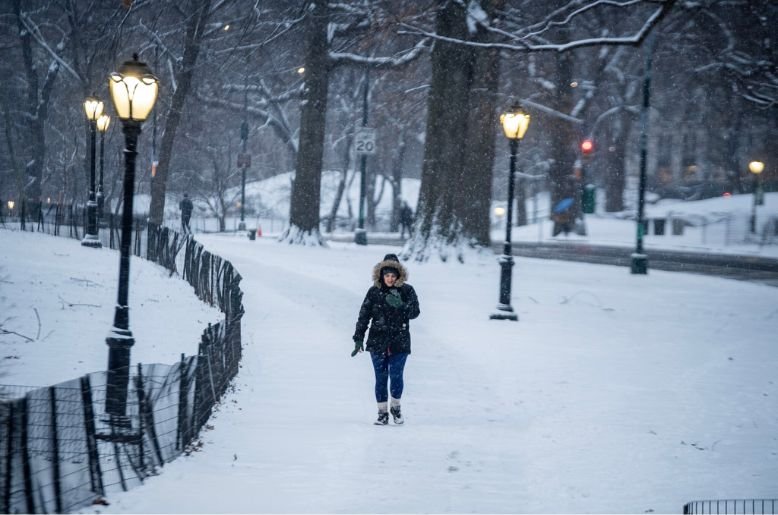 New York City receives its first snowfall of season