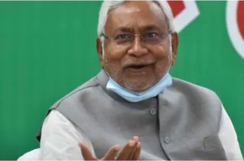 Indian Secularism: CM of Bihar pulls down women's hijab
