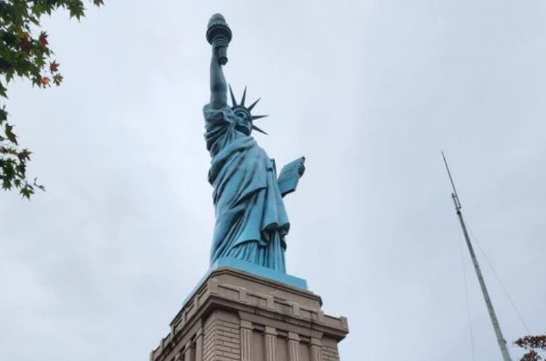Statue of Liberty replica falls due to strong winds in Brazil