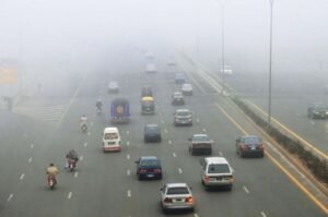 Thick Fog shuts down major Motorways