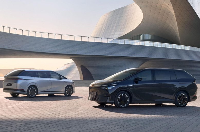 XPeng X9 price in Pakistan