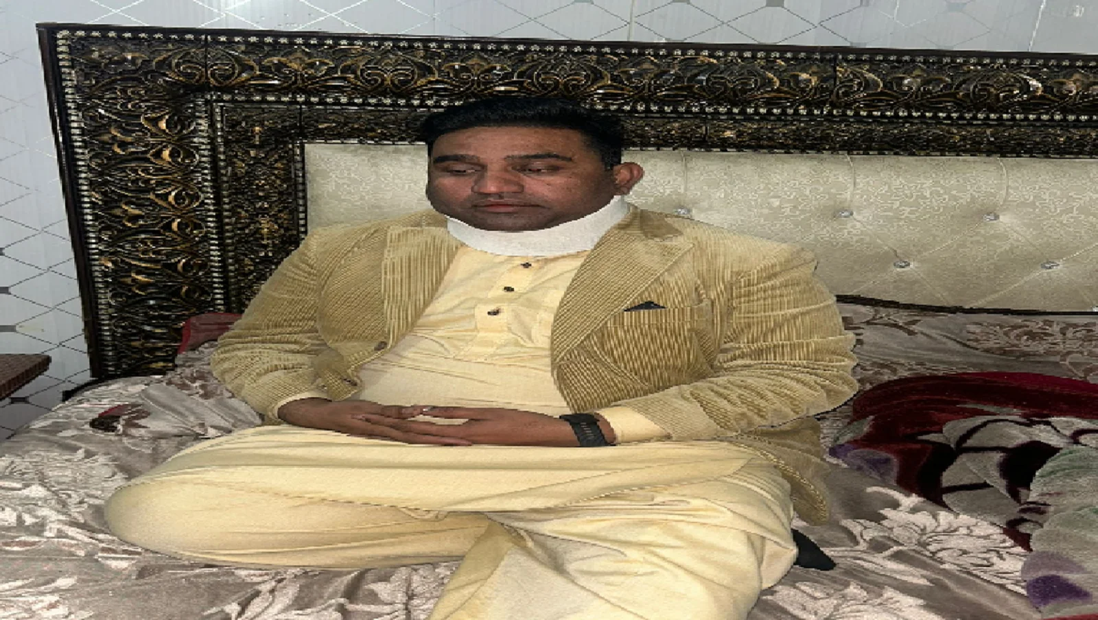 KP CM's guards manhandle journalist