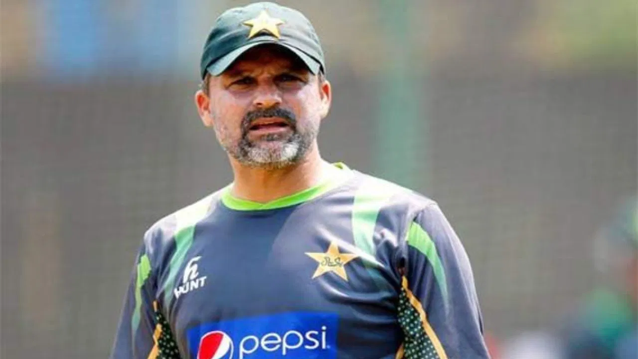 Moin Khan debunks death rumours