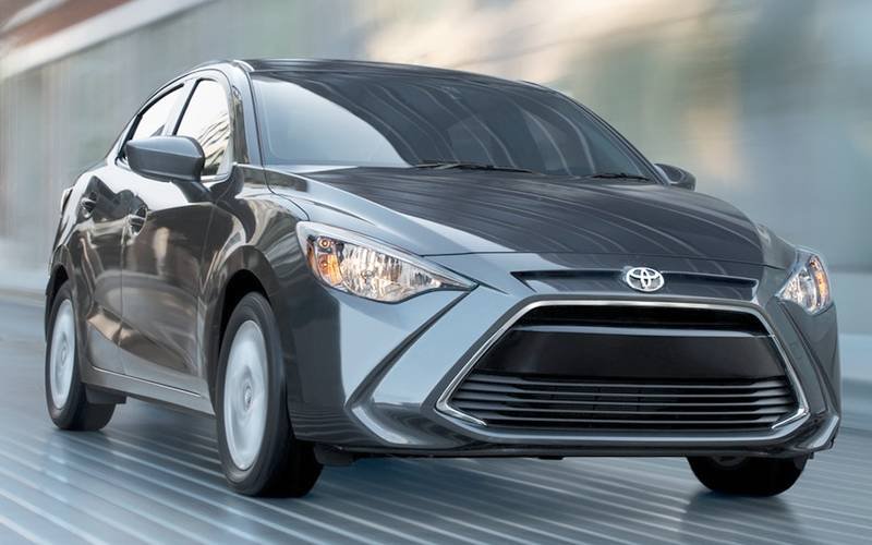 Toyota Corolla reveals new sedan model