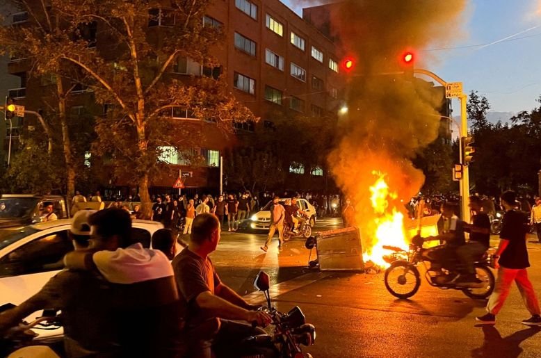 Iran closes airspace as Washington-Tehran tensions rise