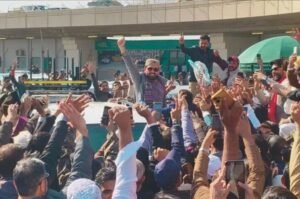 Karachi: dozens fall victim to pickpocketing at PTI rally