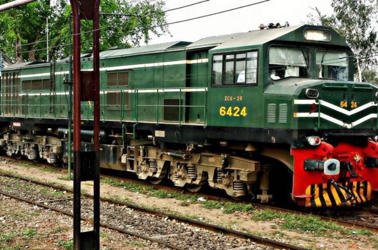 Lahore to Faisalabad train timing