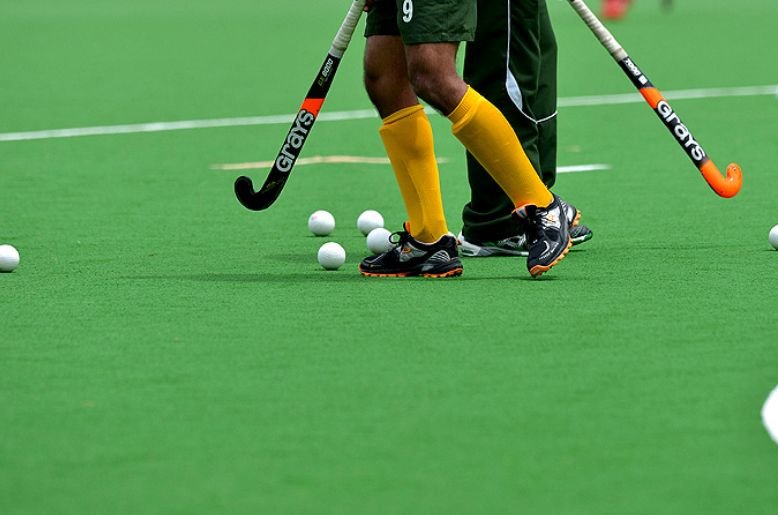 Who won Inter-District Club hockey championship?