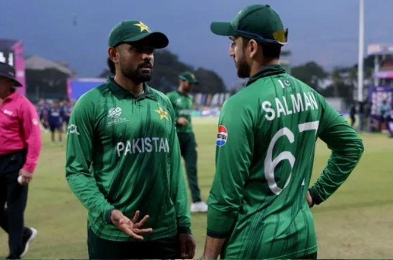 How can Pakistan qualify for semi-finals?