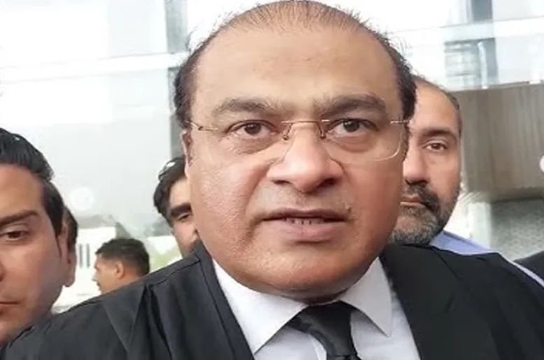 Salman Safdar meets Imran Khan at Adiala Jail for three hours