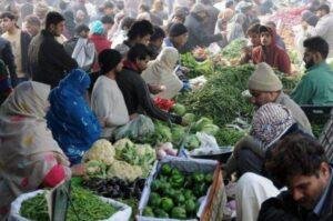 Kalat cracks down on overpricing in Ramadan