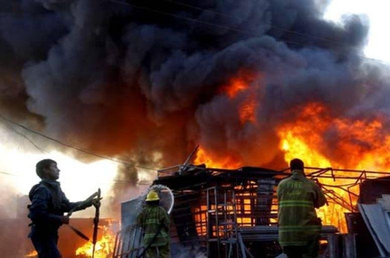 Karachi: Fire breaks out at factory in SITE