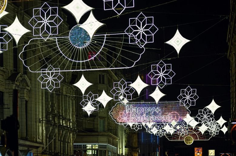 Central London glows ahead of Ramadan