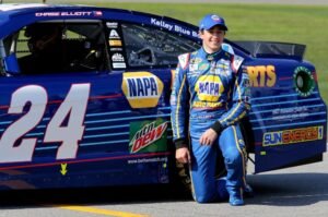 Daytona 500: Chase Elliott in the lead before final crash