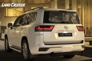 land cruiser v8 price in Pakistan