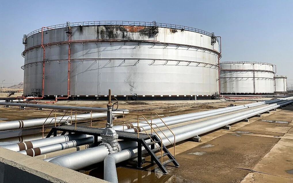 Iran denies hitting Saudi oil refinery