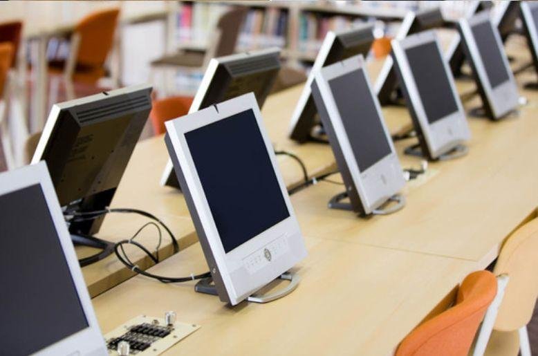 How many locations in Islamabad selected for new digital E-libraries?