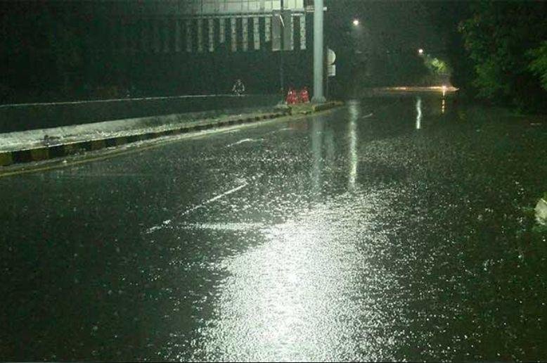 Heavy rain in Lahore delays PSL match