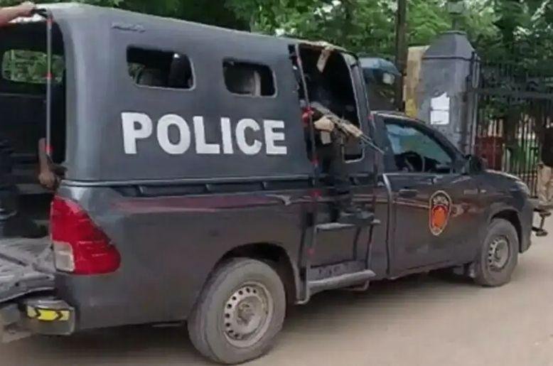 Karachi: Police encounter in Scheme 33, robbers including injured arrested