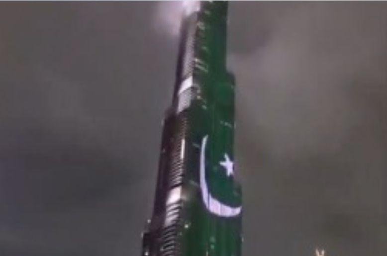 Histrionic Burj Khalifa lights up in green, white to mark Pakistan Day
