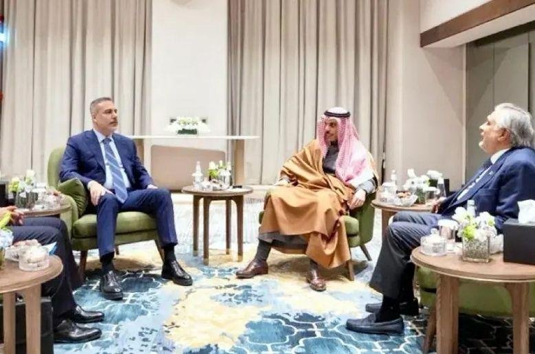 Pakistan Saudi Arabia Türkiye Egypt talks begin in Islamabad