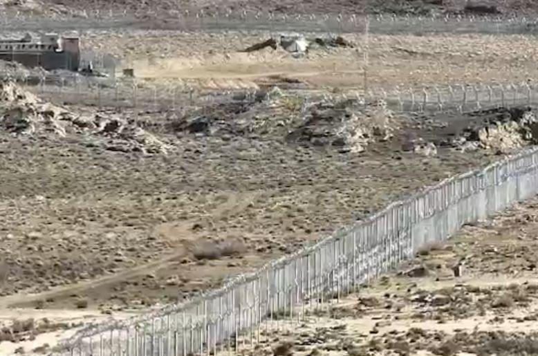 Pakistan border fence