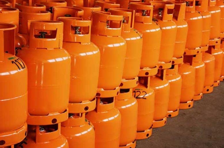 Blow to consumers: LPG price jumps in Karachi