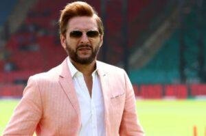 Afridi offers support to former Afghan fast bowler