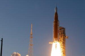 Artemis II journey earth