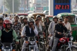 Bikers in Punjab to face Rs2000 fine over missing indicators