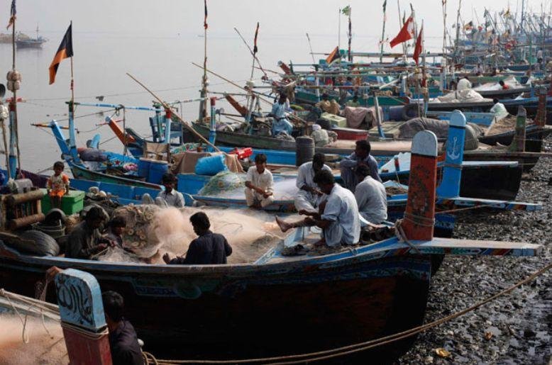 Construction of floating jetty worth Rs120M starts in Karachi to boost seafood exports