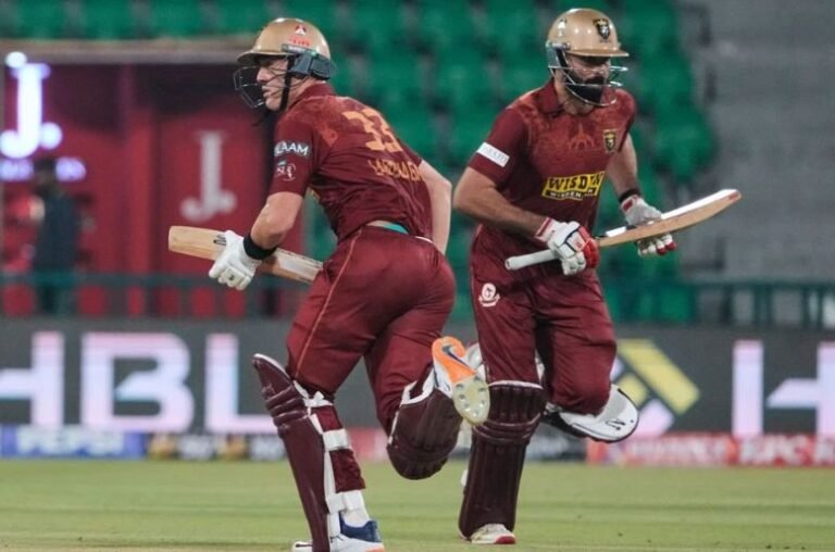 Hyderabad Kingsmen secure third straight win.