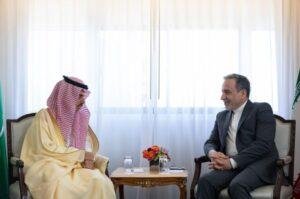 Iranian FM, Saudi FM hold talks to discuss regional developments