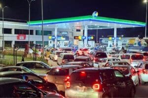 Long queues of vehicles at petrol pumps