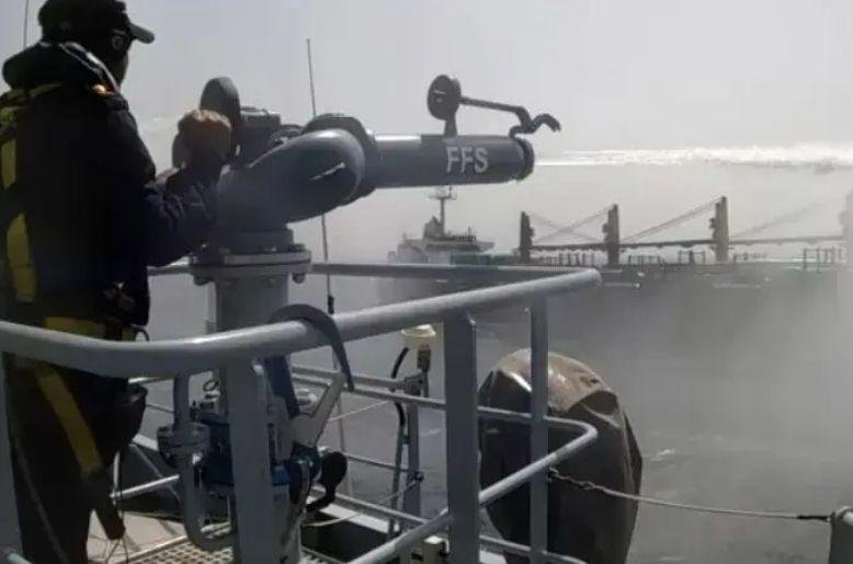 Pakistan Navy conducts successful rescue mission