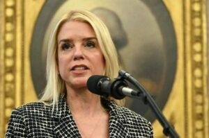 Pam bondi
