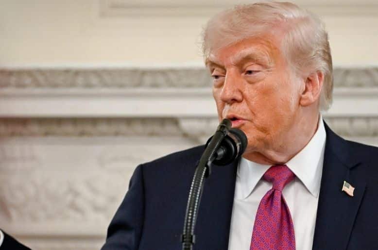 US Navy attack Iranian boats Trump orders