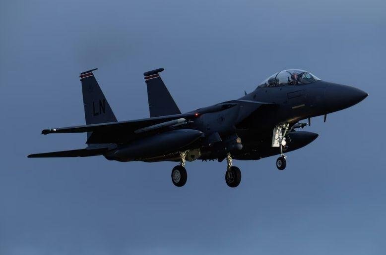 US rescue its F-15 pilotcrew from Iran