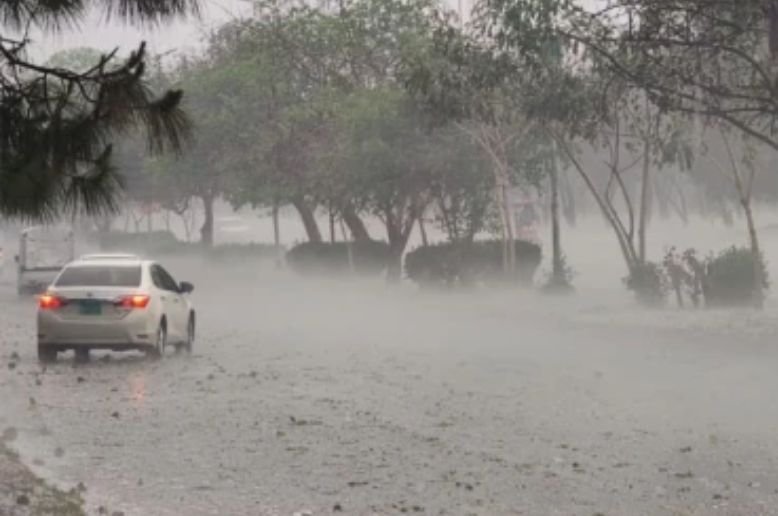 Heavy rain forecast across KP within next few hours
